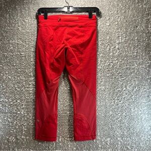 Lululemon Women's Size 6 Pace Rival Crop Leggings Solid Red 21" Inseam